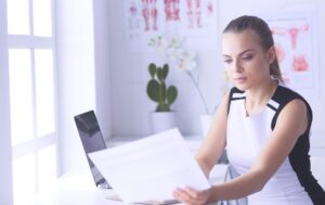 Jaki VAT na fakturze wystawianej dla osoby fizycznej?