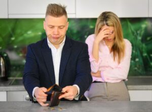 Para nie ma pieniędzy w portfelu