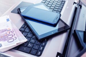 Jaki VAT na elektronikę (telefony, smartfony, laptopy, komputery, iPhone)?